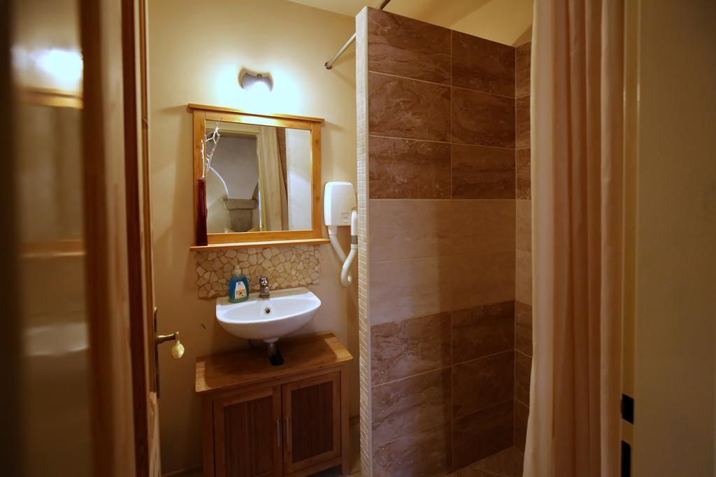 Hrazdeny Statek Mytinka Guest House Exterior photo