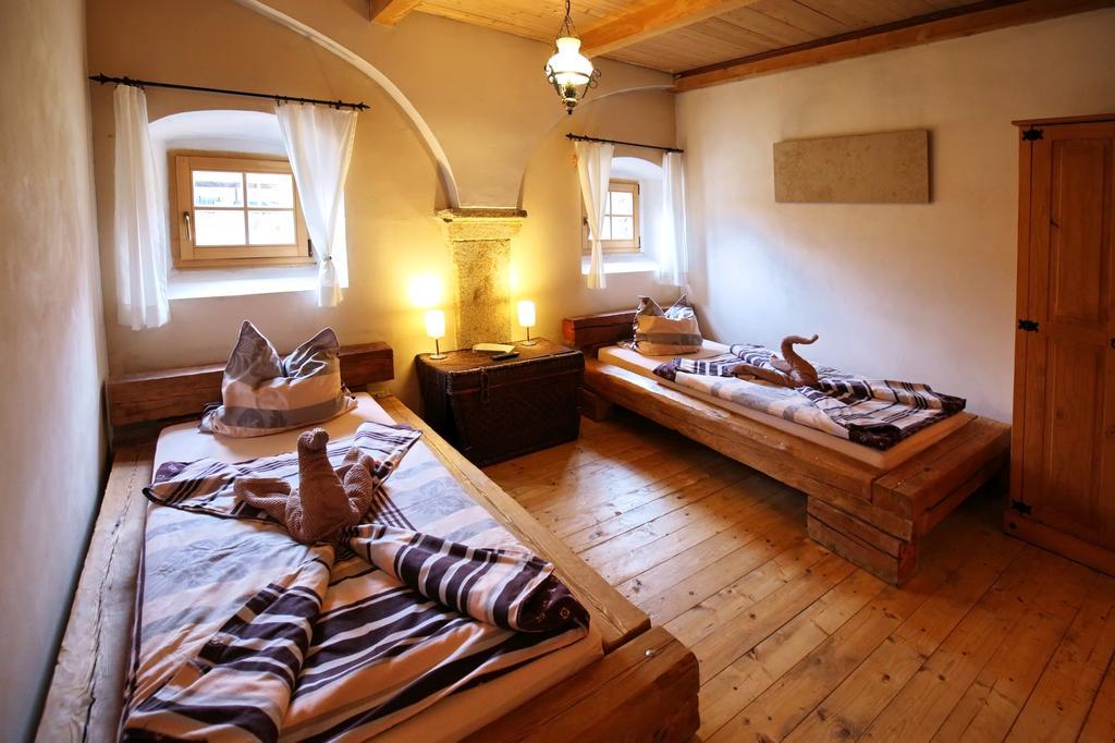 Hrazdeny Statek Mytinka Guest House Exterior photo